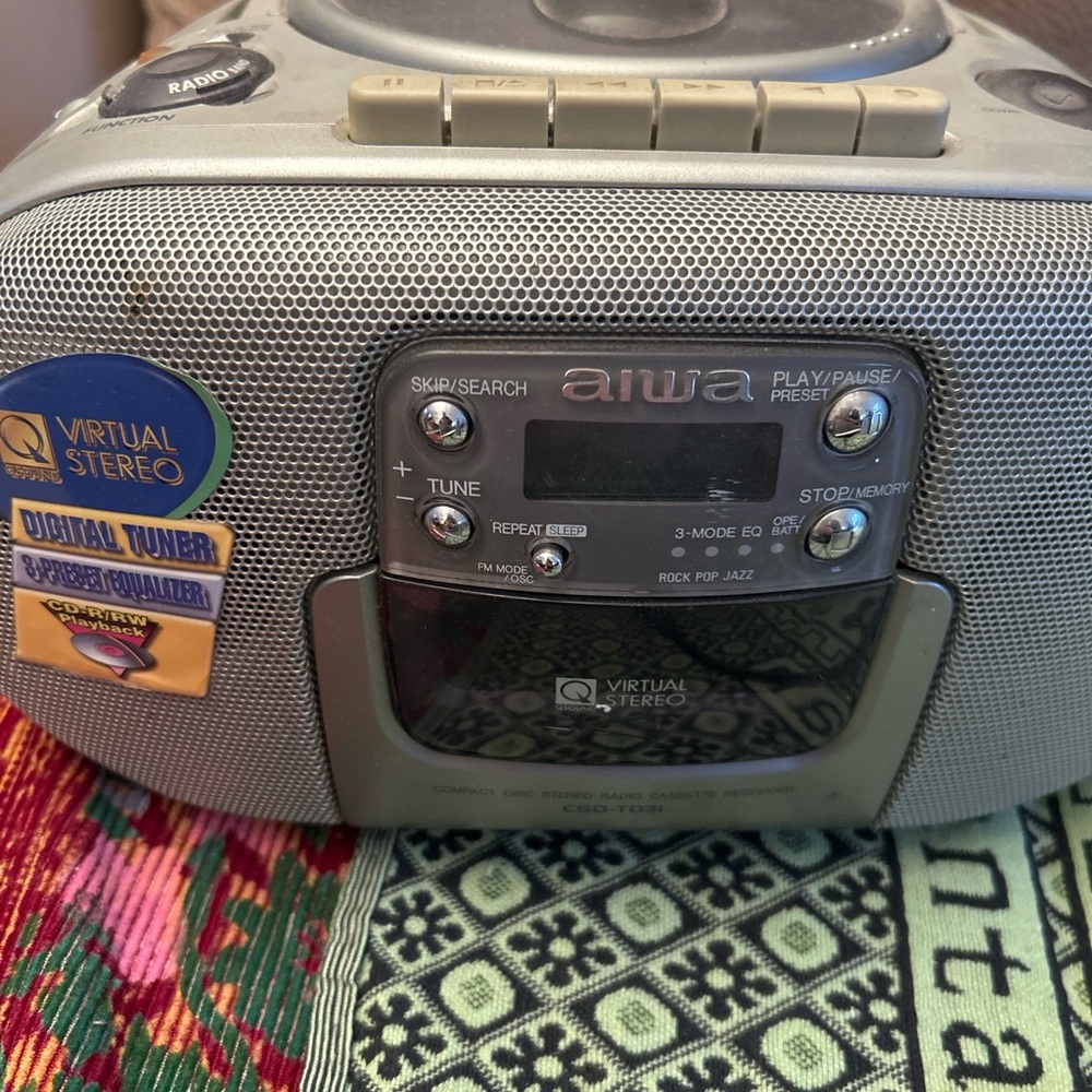 Aiwa Portable CD Boombox in Silver with Virtual Stereo